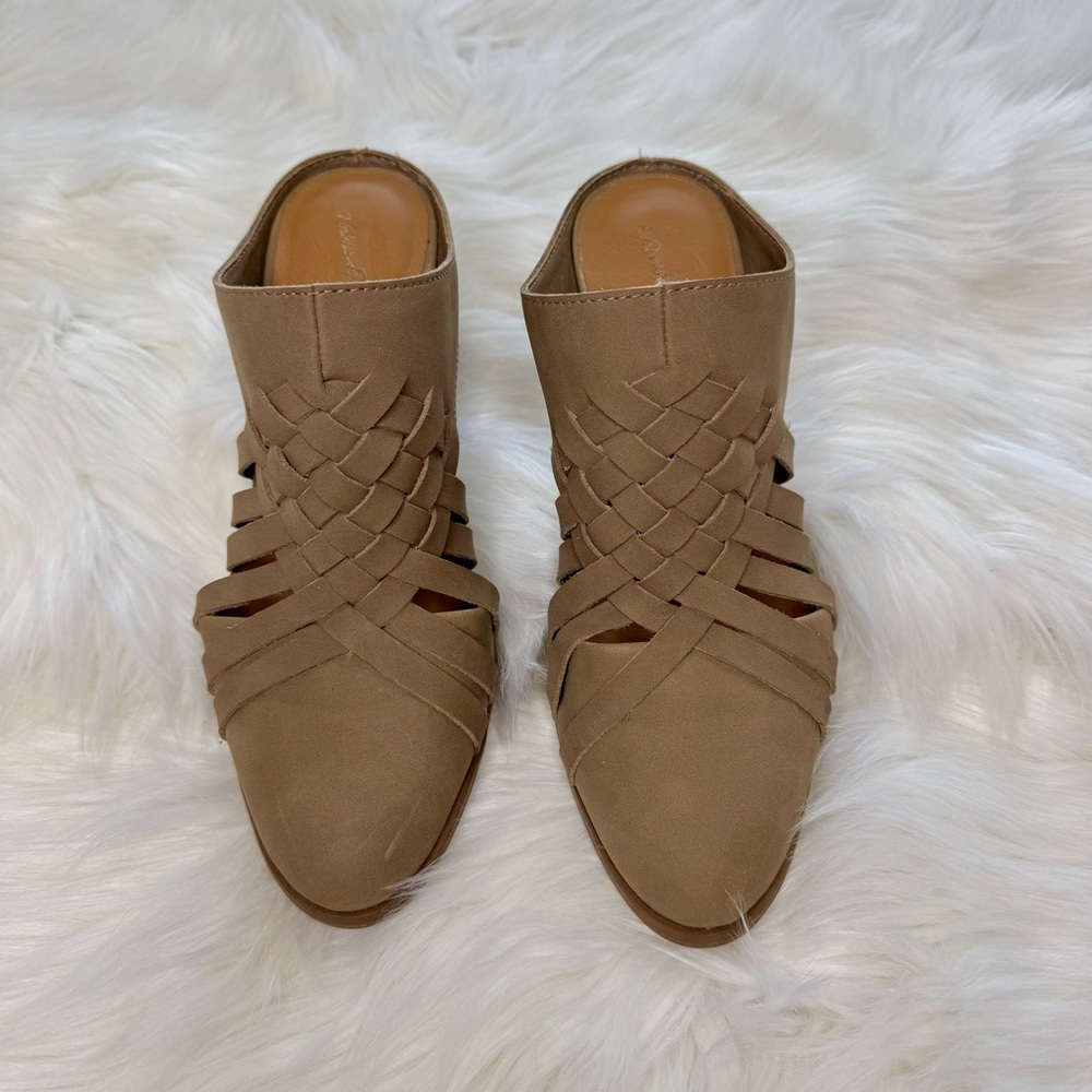 Universal Thread Women's Tan Block Heel Woven Mules - Picture 3 of 8